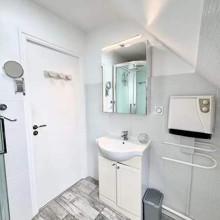 T2 Cosy - Balcon - 300m Des Plages 公寓